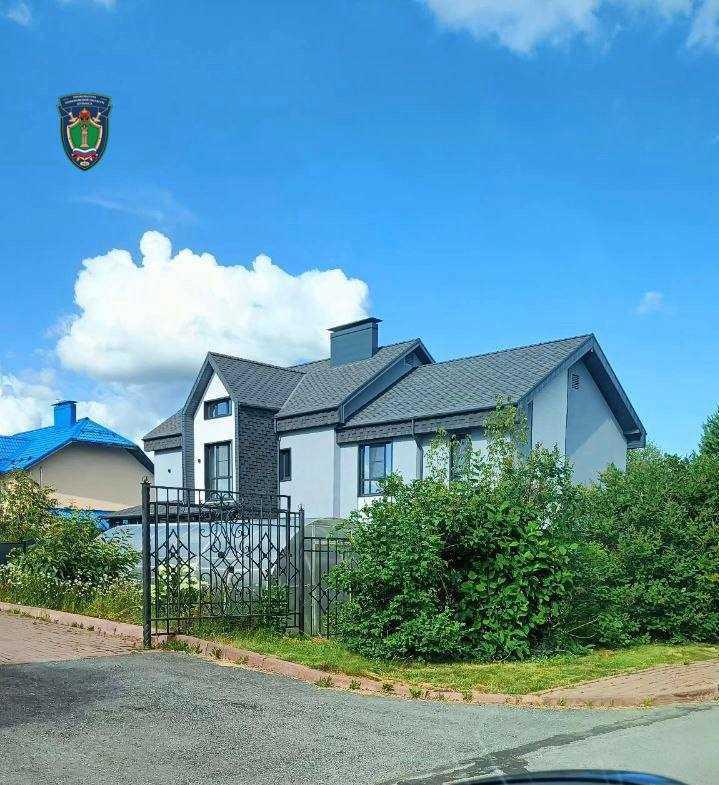 Бывший министр здравоохранения Кузбасса лишился дома, BMW X6 и сумки Chanel