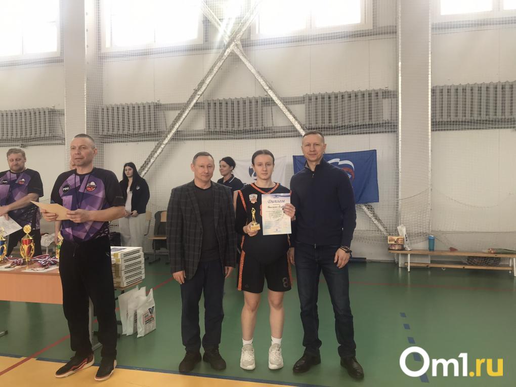 В Новосибирске определили победителя школьной баскетбольной лиги «Кировка» среди девушек