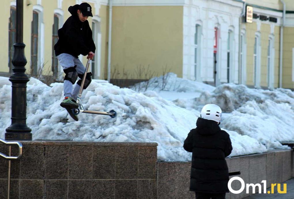 Когда ребёнок становится опорой: к чему приводит раннее взросление в Новосибирске