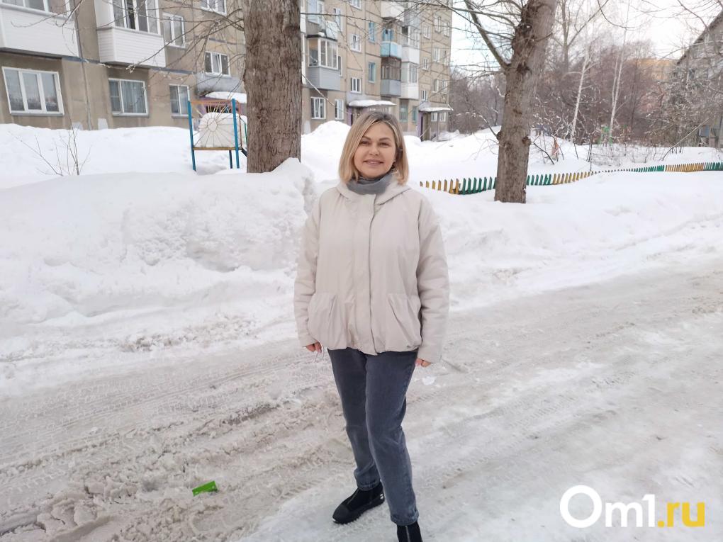 В Новосибирске продолжается уборка снега перед весенним паводком