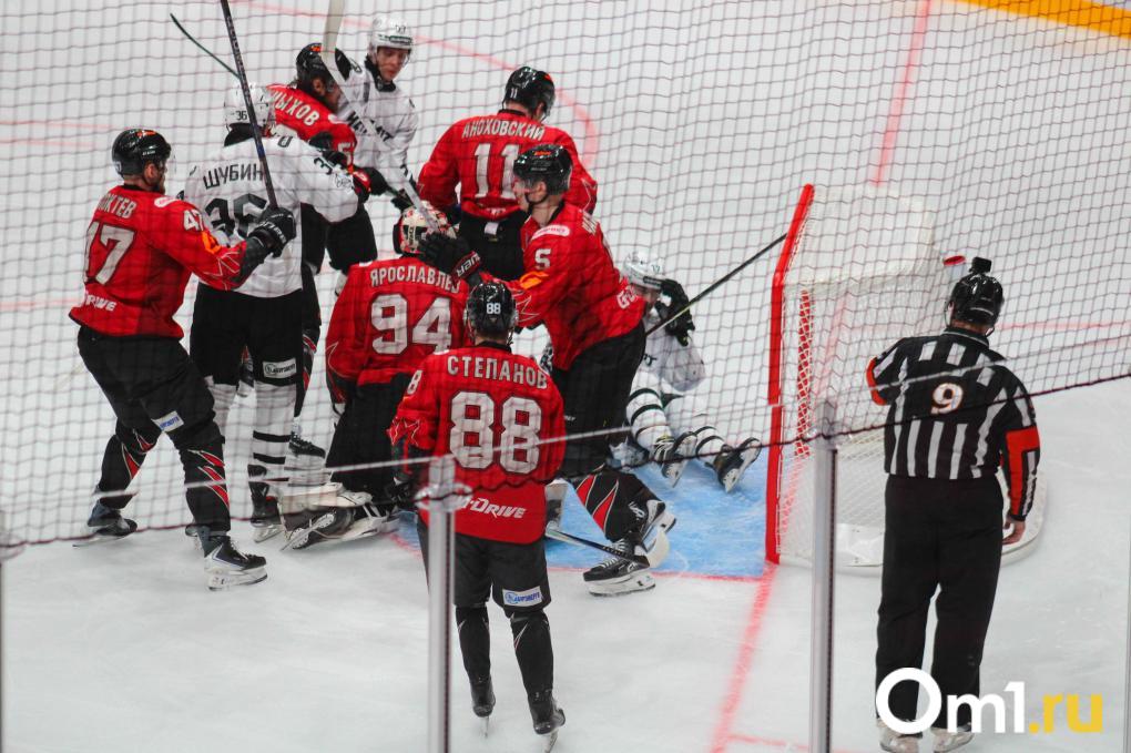 Старый добрый хоккей: вот как прошла первая игра в обновлённом СКК Блинова