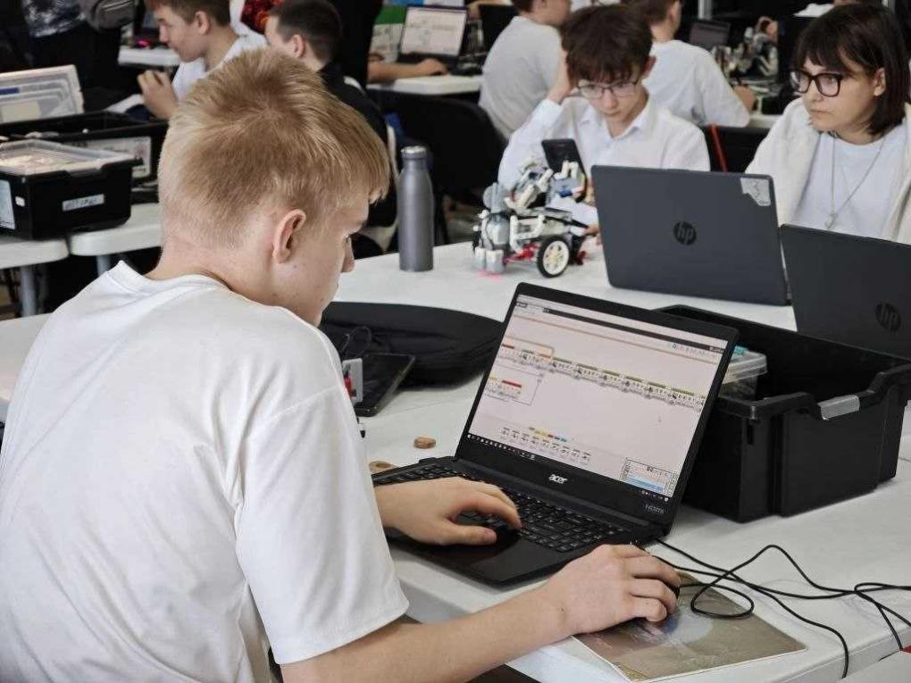 ИТ-чемпионат «ИнноТехОмск 2026» собрал более тысячи участников