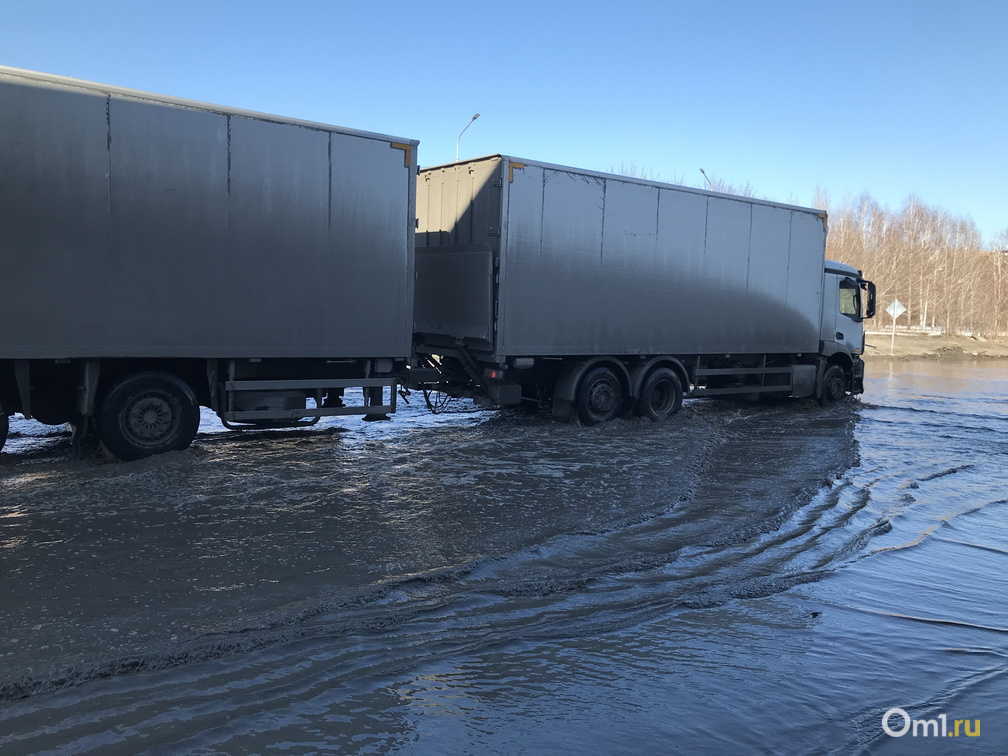 Зарплаты дальнобойщиков в Новосибирске достигли 190 тысяч рублей в месяц