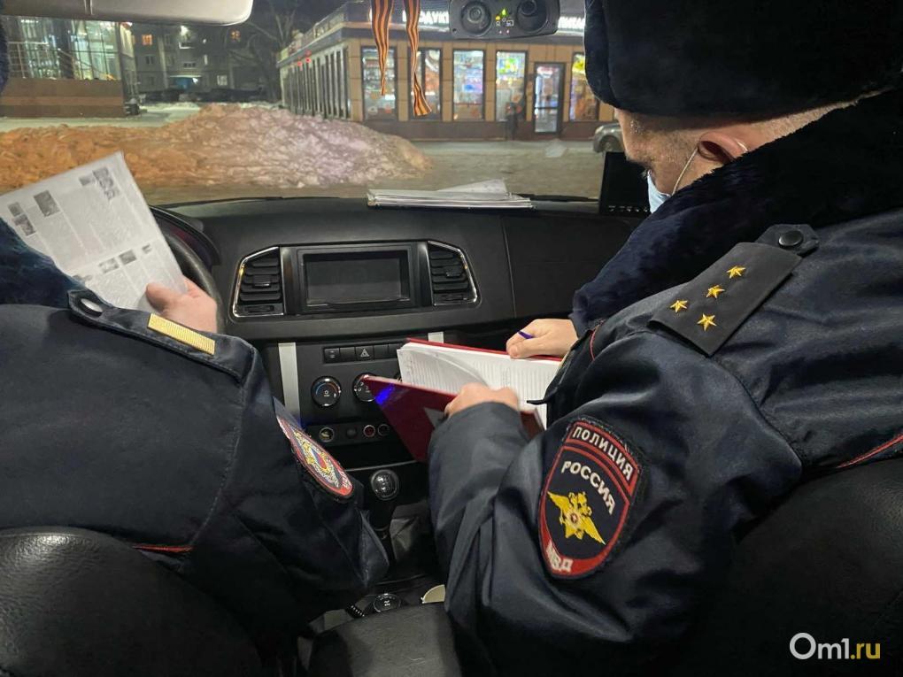 Трое суток без еды, блокировка счетов и контракт как «выход»: как в Новосибирске депортируют мигрантов