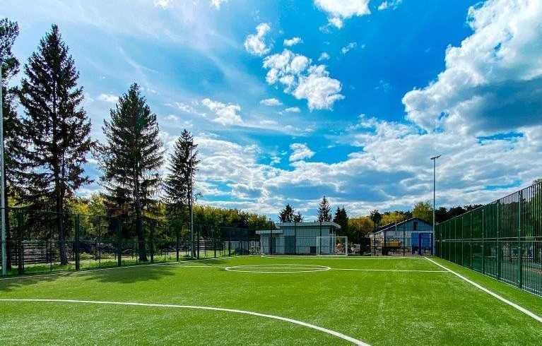 В лето за впечатлениями: лагерь «Буревестник» открыл набор на летние смены