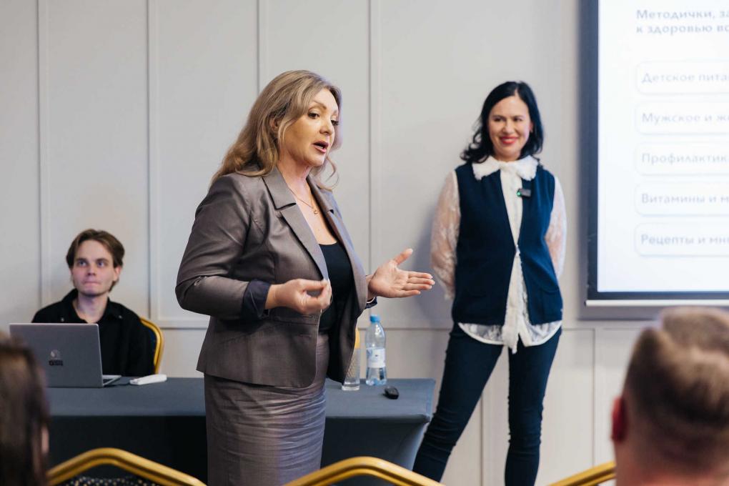 Чтобы дети были сыты и здоровы: в Новосибирске партия «Новые люди» провела городское родительское собрание о школьном питании