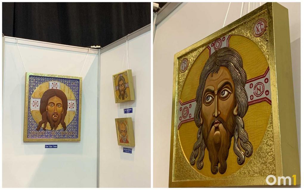 Урны с Ван Гогом и гробы 18 века: что представили на выставке «Сибирь-Ритуал» в Экспоцентре — показываем самое интересное