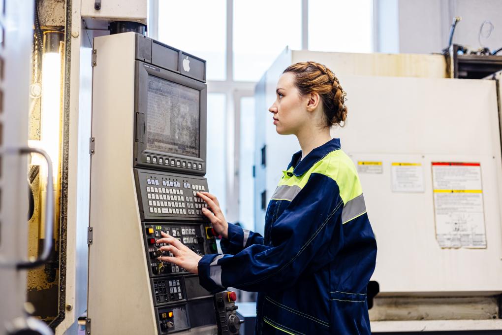 Абитуриенты смогут запустить свою карьеру вместе с ОмГТУ уже на этой неделе