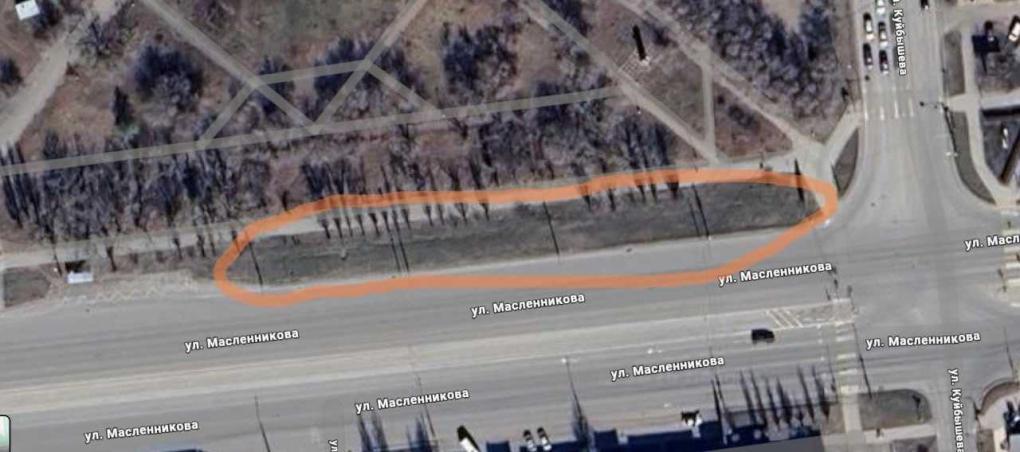 У СКК Блинова в Омске на месте газона появятся парковочные места