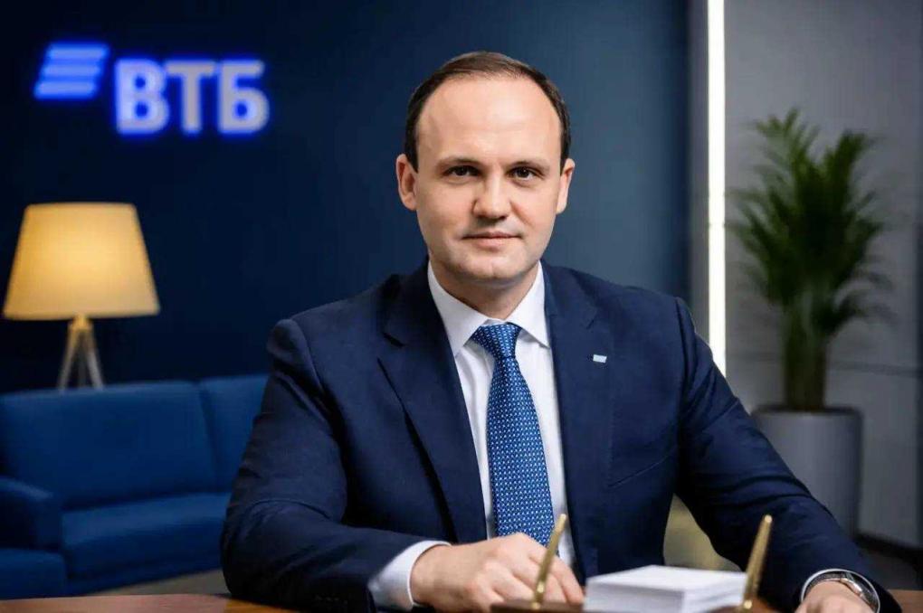 «Стоять на месте нельзя»: управляющий ВТБ в Омской области — о промежуточных итогах и планах на будущее