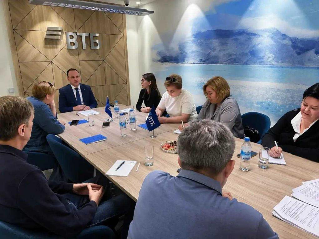«Стоять на месте нельзя»: управляющий ВТБ в Омской области — о промежуточных итогах и планах на будущее