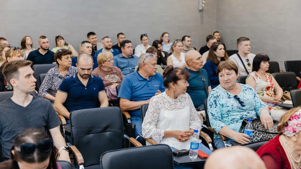 В Новосибирске прошёл форум о правах жителей при некачественном капремонте