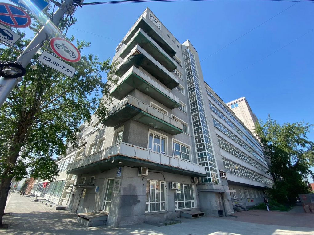 В центре Новосибирска обновляют теплосеть