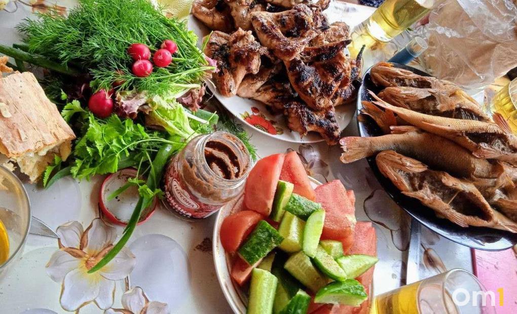 Что приготовить на даче? 5 вкусных салатов, которые можно собрать прямо с грядки