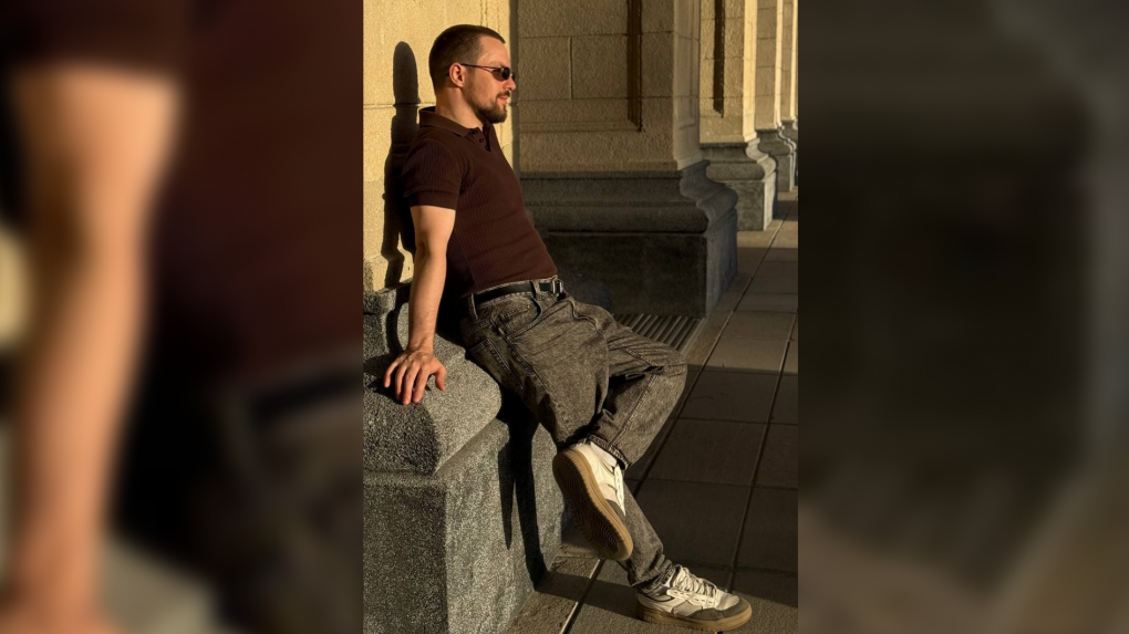 Она танцует под ИИ — новосибирский продюсер раскрыл горькую правду о нейросетях в российских чартах