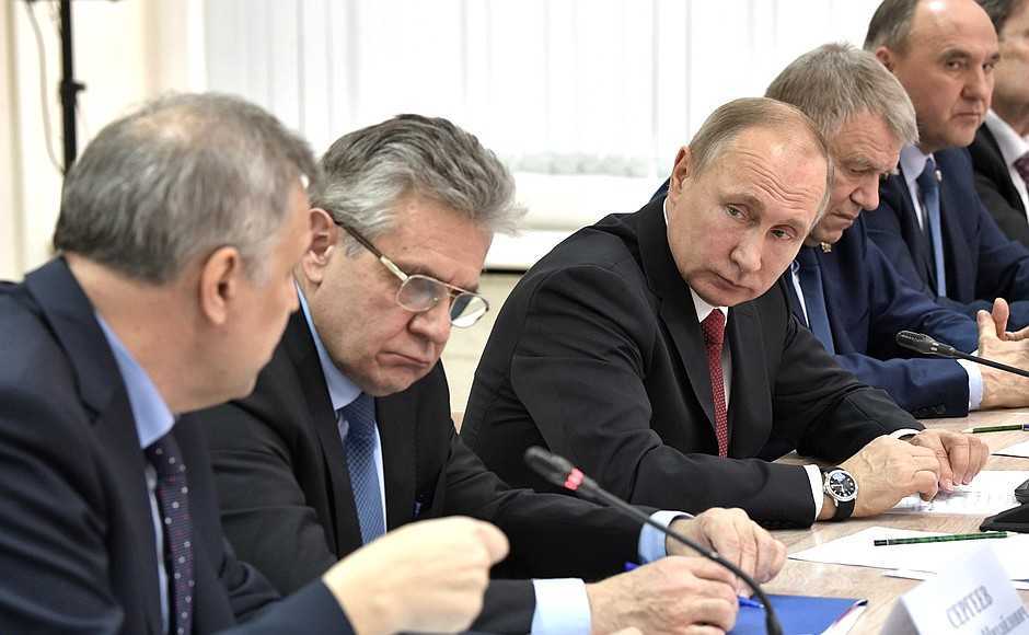 Обсудил искусственный интеллект и пошёл в школу — вспоминаем, что делал Путин в Новосибирске в 2018 году