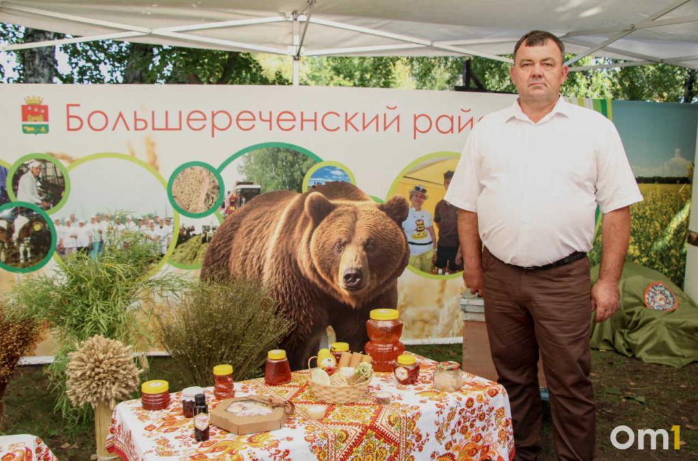 Фонтаны сгущёнки, бесплатное мороженое и калачинский калач: как проходит выставка «АгроОмск»?