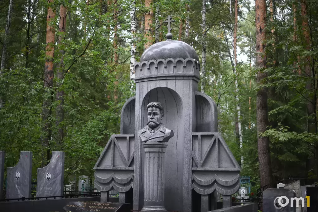 От митрополита до цыганского барона: Новосибирский культуролог Гладков рассказал, какие тайны хранит кладбище