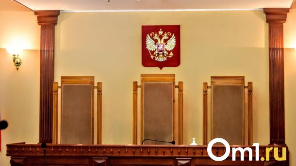 Жительницу Тары лишили сигарет и алкоголя на 400 тысяч рублей