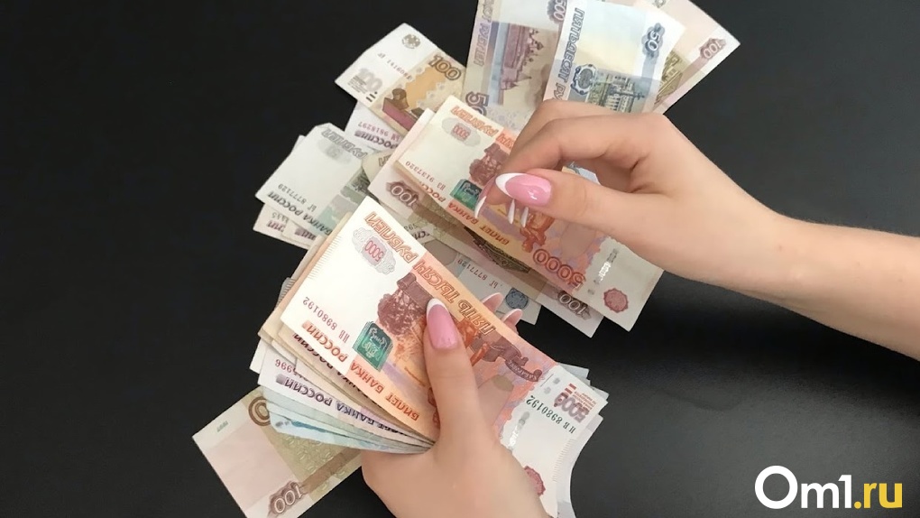 За год три миллиона рублей заработал глава Центрального округа Омска