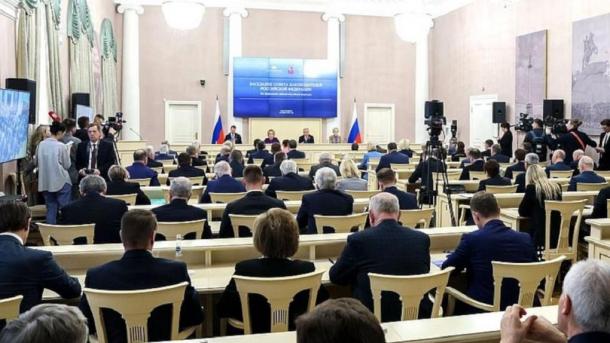 Председатель Заксобрания Новосибирской области Андрей Шимкив обсудил нехватку врачей и учителей