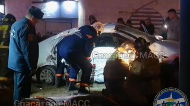 Два человека погибли в жёстком столкновении двух иномарок в центре Новосибирска