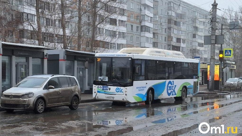 Сергей Шелест рассказал, могут ли женщины стать водителями автобуса в Омске