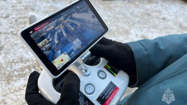 МЧС с помощью беспилотников обследует крыши домов в Новосибирске