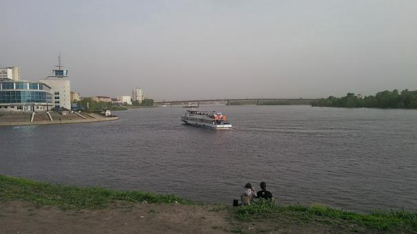 Омский прогулочный теплоход уплыл до следующего сезона