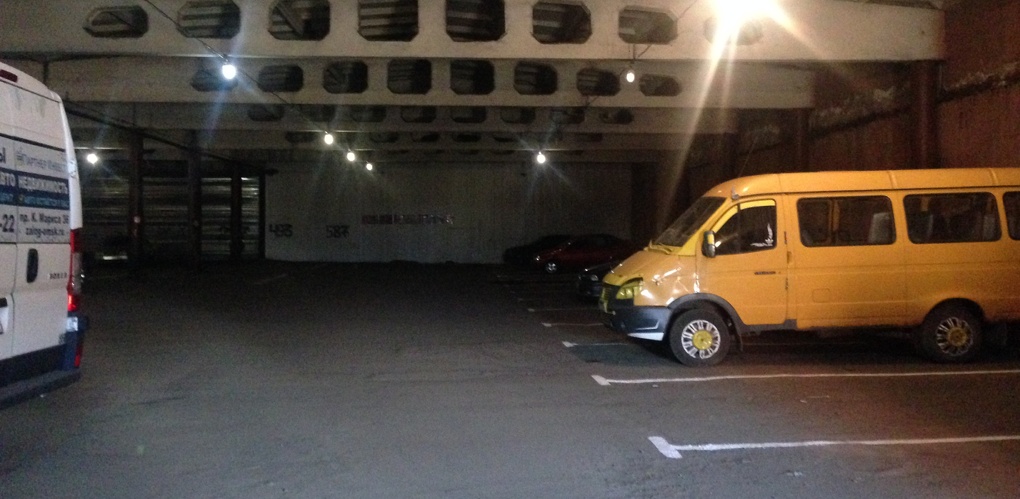 В Омске появились первые ночные парковки для маршруток