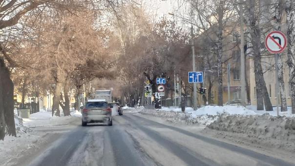Автоинструктор назвал небезопасные места Новосибирска, где не хватает дорожных знаков