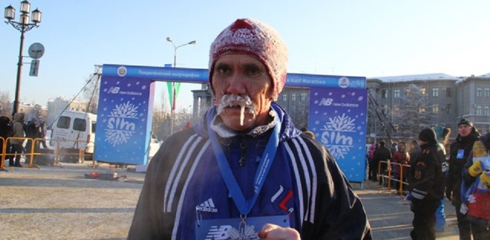 Сибирский пенсионер пробежит в Омске свой 100-й марафон