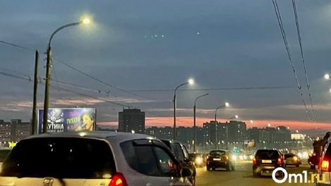 Пробки в Омске достигли 10 баллов на фоне снегопада в пятницу вечером