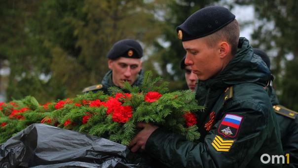 В Омске на День Победы объявили штормовое предупреждение