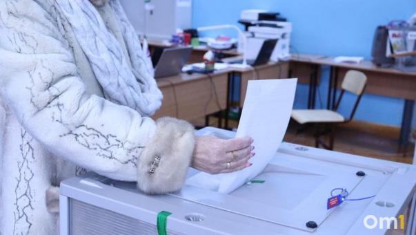 Сегодня омичи смогут проголосовать на вокзале и в аэропорту