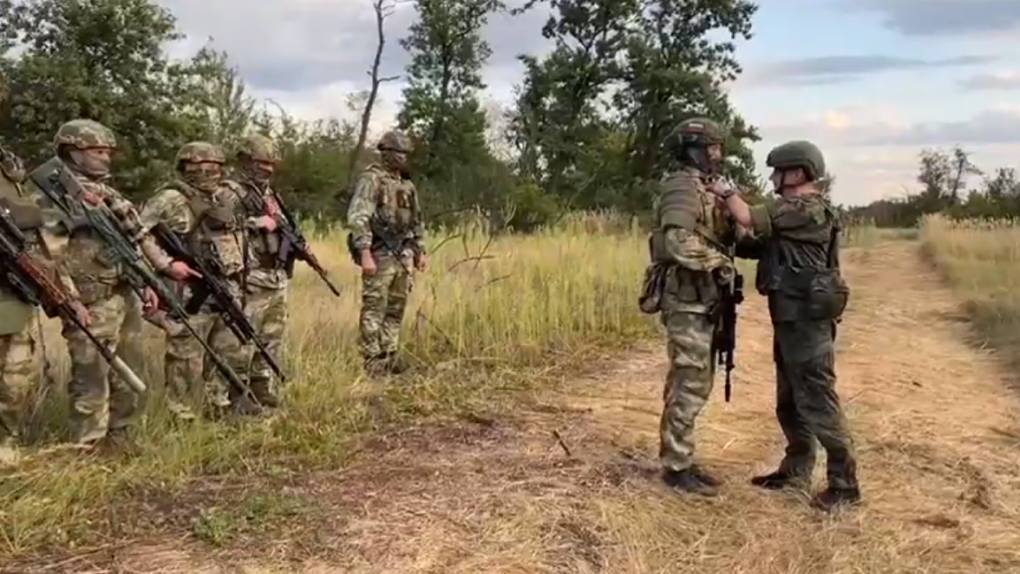 Девять бойцов-разведчиков из Новосибирской области получили награды в зоне СВО