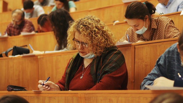 Тотальный диктант с солистом популярной рок-группы прошёл в Новосибирске