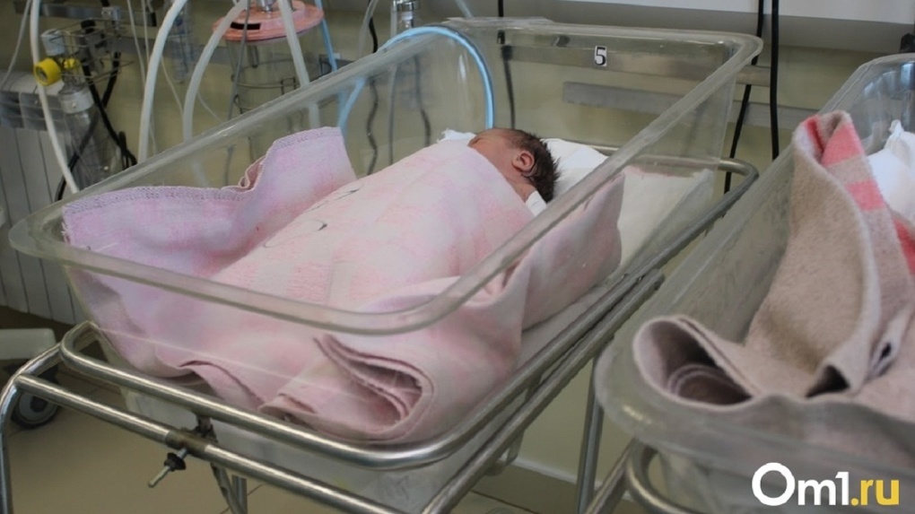 Родился маленький богатырь: в Омске рассказали о первом ребёнке 2023 года