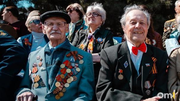 Последние из фронтовиков: два ветерана встретили 80-летие Победы в Новосибирской области