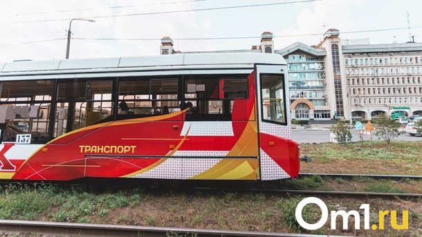 В Омске во время грозы молния попала в трамвай