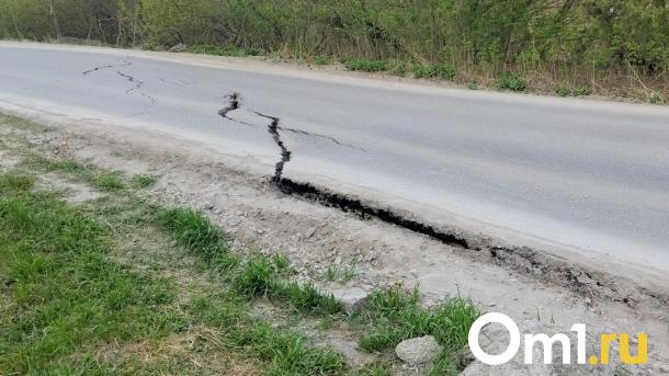Хоценко взял под особый контроль восстановление дороги, размытой паводком