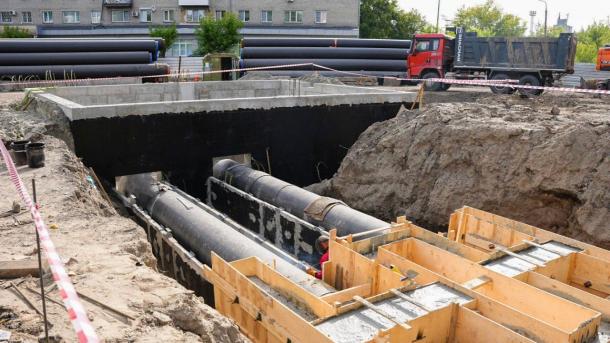 Трубопровод, который прослужил полвека, меняют в Новосибирске