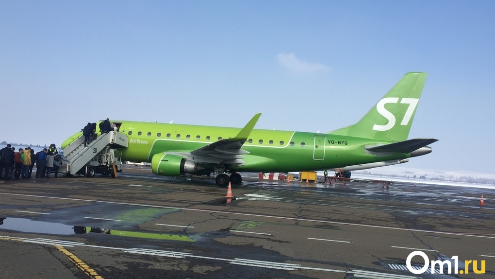 Новосибирскую авиакомпанию S7 оштрафовали за отказ принять на борт пассажиров с билетами