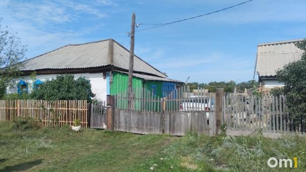 Из-за ссоры новосибирец заколол односельчанина около своего дома