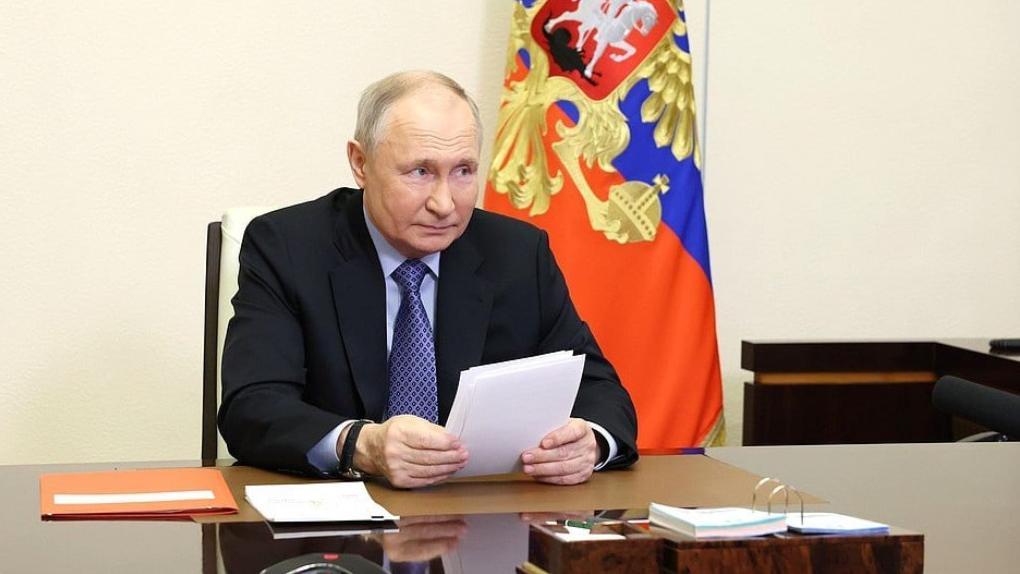 Владимир Путин: классным руководителям увеличат федеральную доплату до 5 000 рублей