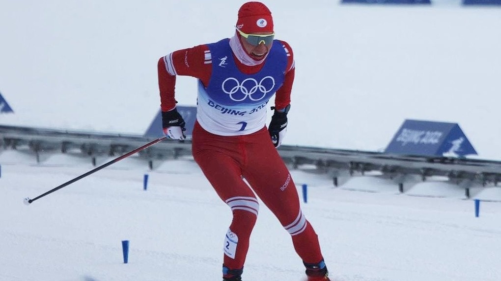 Россияне взяли золотую и серебряную медали олимпийского лыжного масс-старта