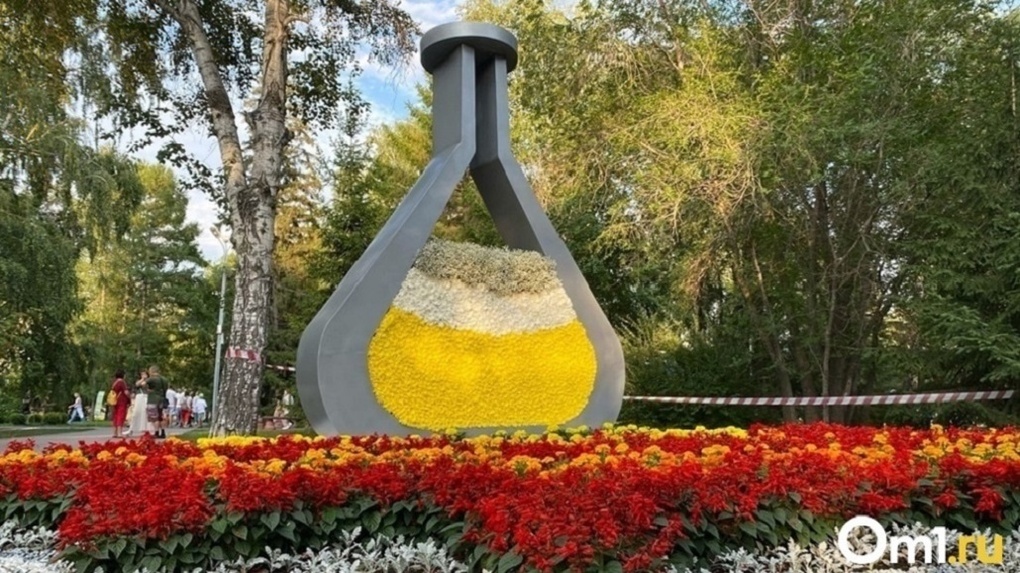 Живые арт-композиции из ста тысяч цветов — чем ещё удивит «Флора-2022» в Омске?