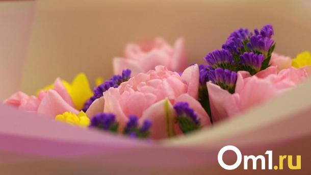 О чём мечтают женщины: названы самые желанные подарки на 8 Марта