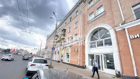 На месте магазина напротив омского ж/д вокзала предлагают открыть клинику