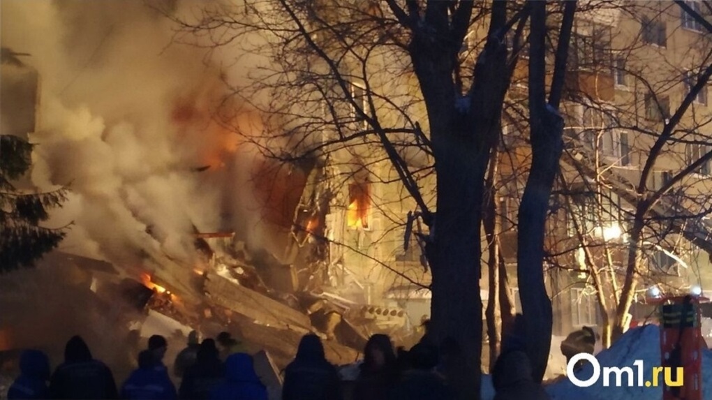 Поисково-спасательные работы на месте рухнувшего дома в Новосибирске завершены